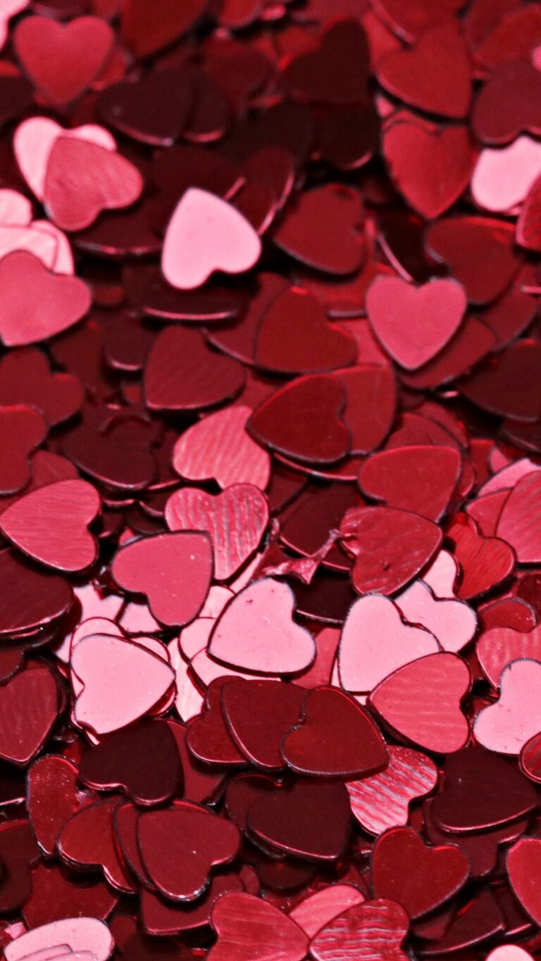 100 Valentine’s Day iPhone Wallpapers 2024 - iPhone2Lovely